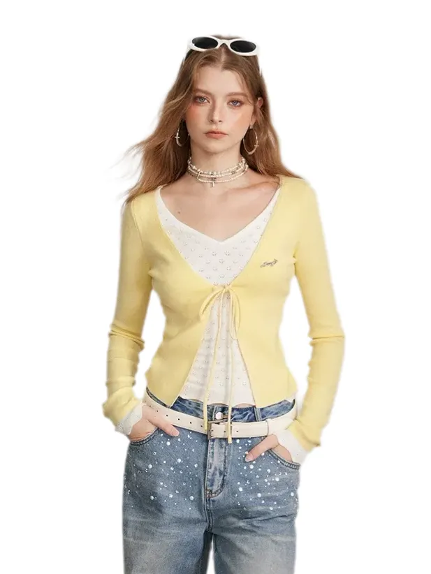 OXSLOT88 Contrast Panel V-Neck Top warna kuning dan abu-abu gaya Prancis