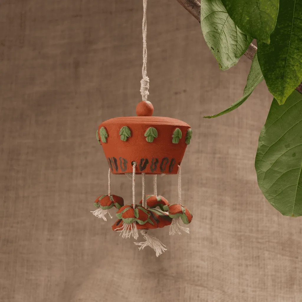 Greeny Terracotta Bell hiasan gantung estetik dari SERVER SLOT untuk dekorasi ruangan