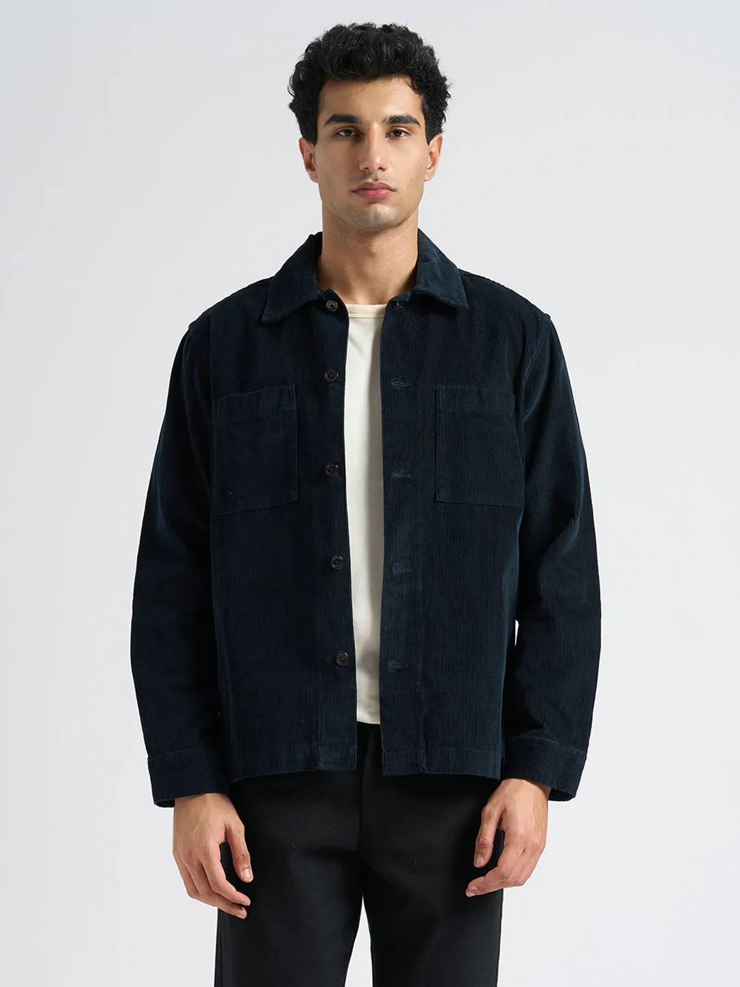 HOKIMAS Organic Cotton Corduroy Overshirt Blue warna biru dengan tekstur korduroi