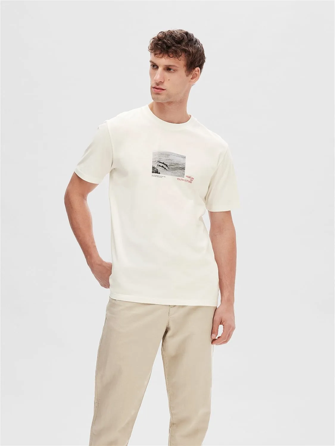 JKTSLOT78 White Graphic Print T-Shirt casual crew-neck warna putih